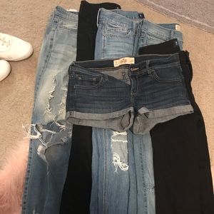 5 Hollister jeans and 1 short